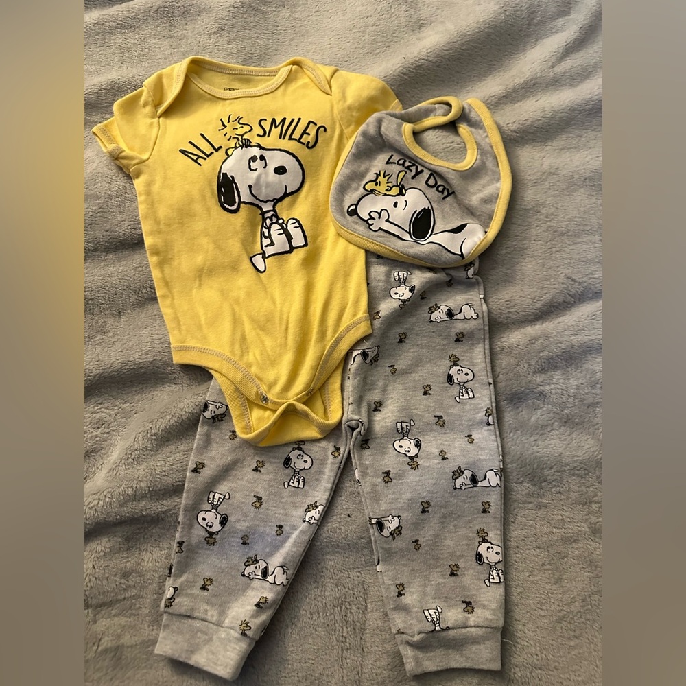 Unisex peanuts snoopy set